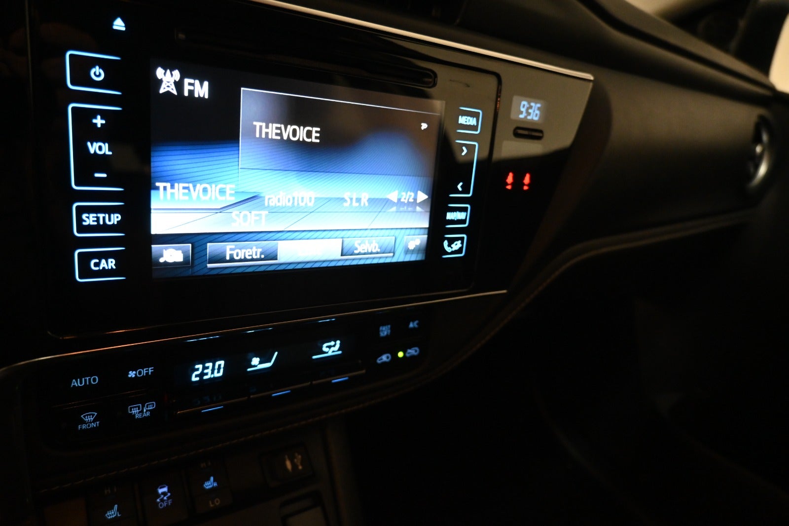 Toyota Auris Hybrid H2 Selected Touring Sports CVT