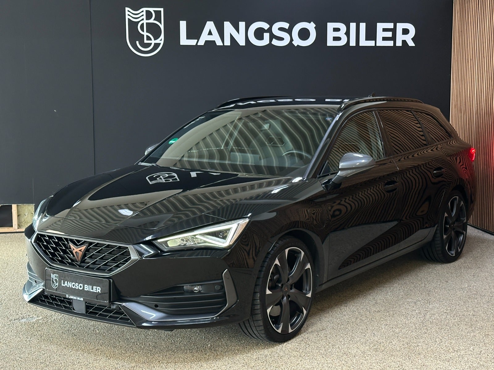 Billede af Cupra Leon 1,4 eHybrid Sportstourer DSG