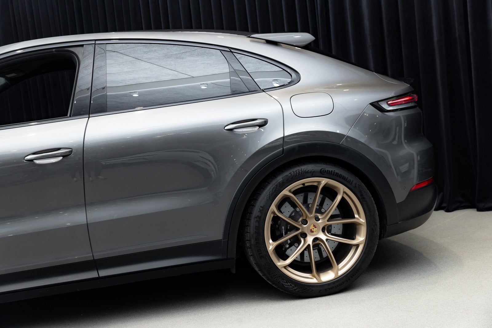 Gallery image 4 of 18