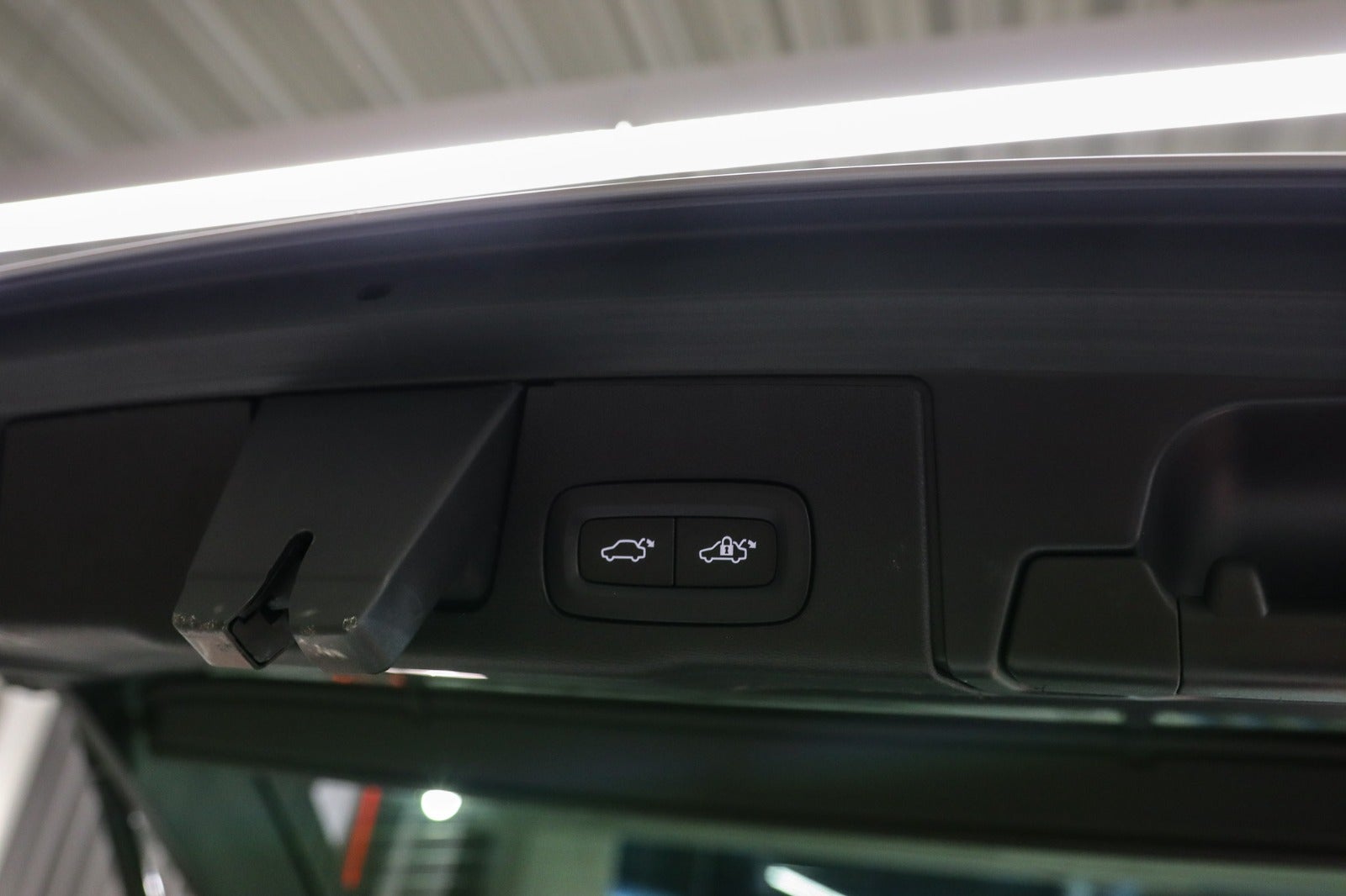 Billede af Volvo XC60 2,0 B4 197 R-Design aut.