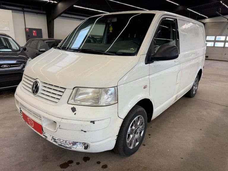 VW Transporter TDi 130 Kassevogn kort