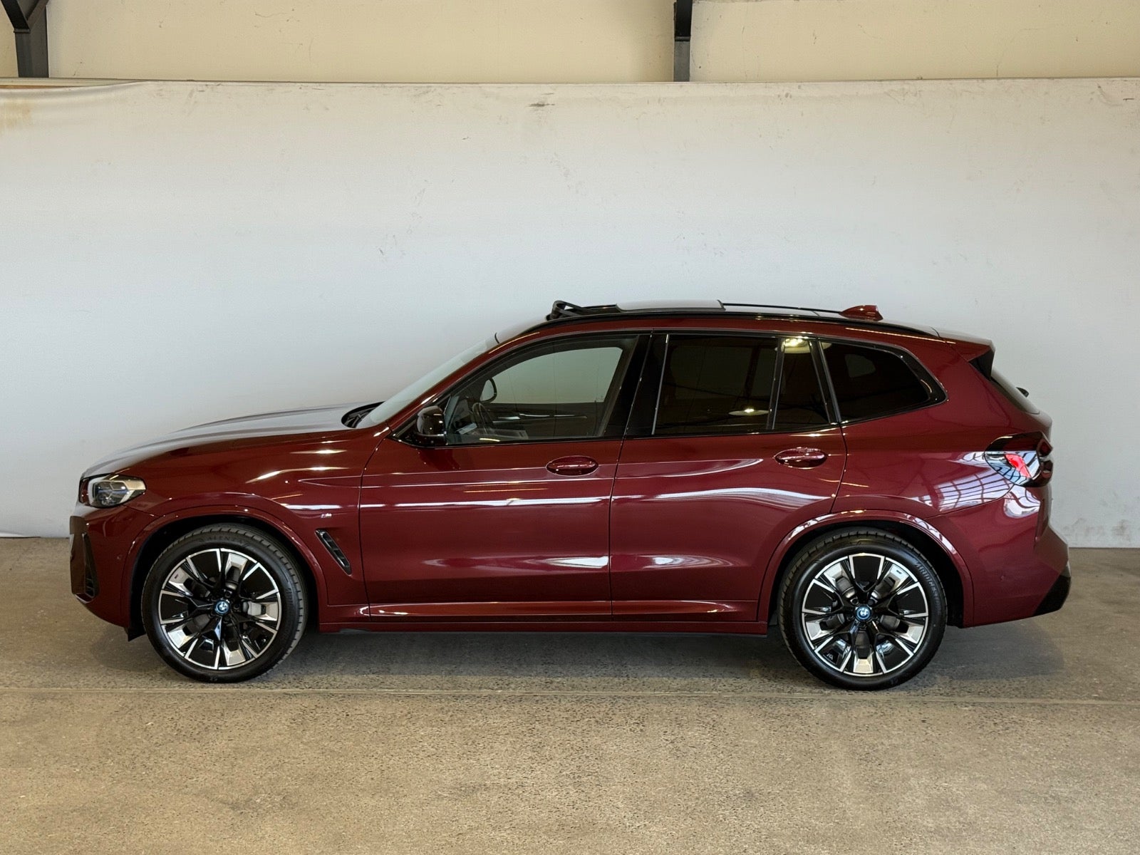 BMW iX3 Charged Plus M-Sport