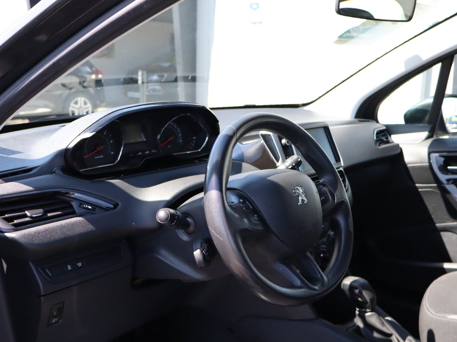 Billede af Peugeot 208 1,6 e-HDi 92 Allure Sky