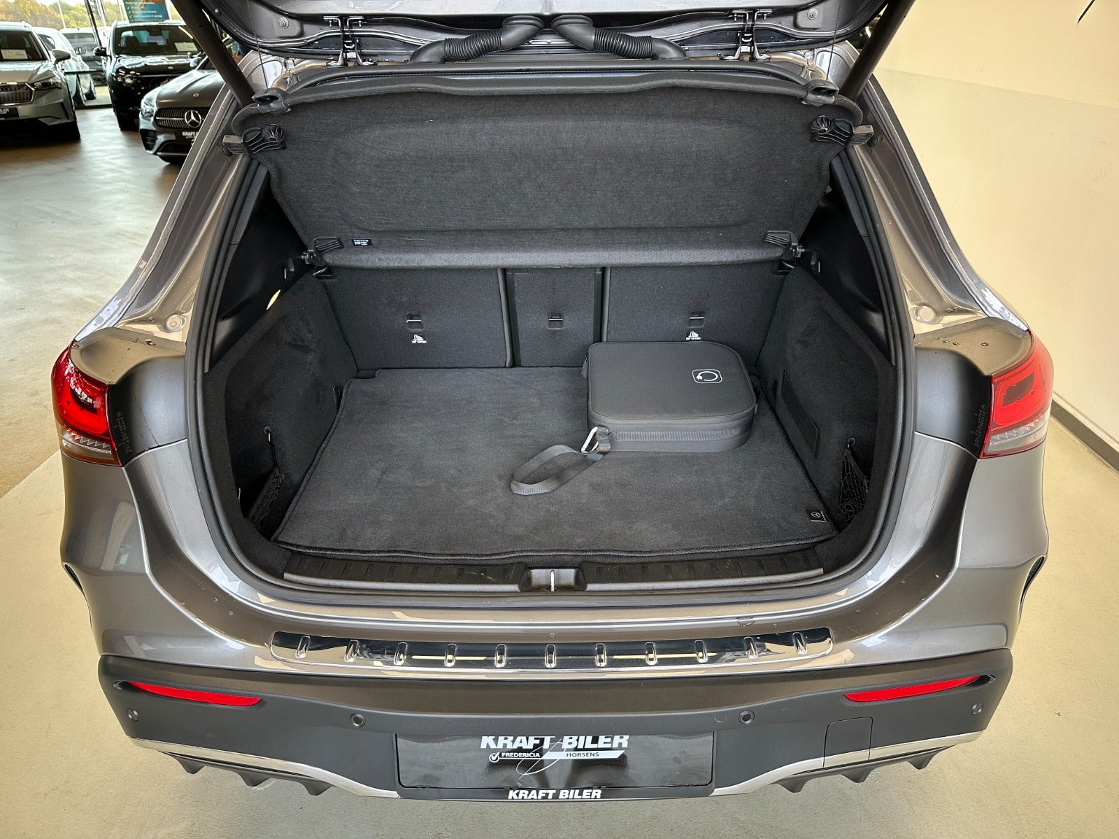 Billede af Mercedes EQA350  AMG Line 4Matic