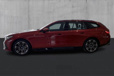 BMW i5 eDrive40 Touring M-Sport BMW i5 eDrive40 Touring M-Sport - 1