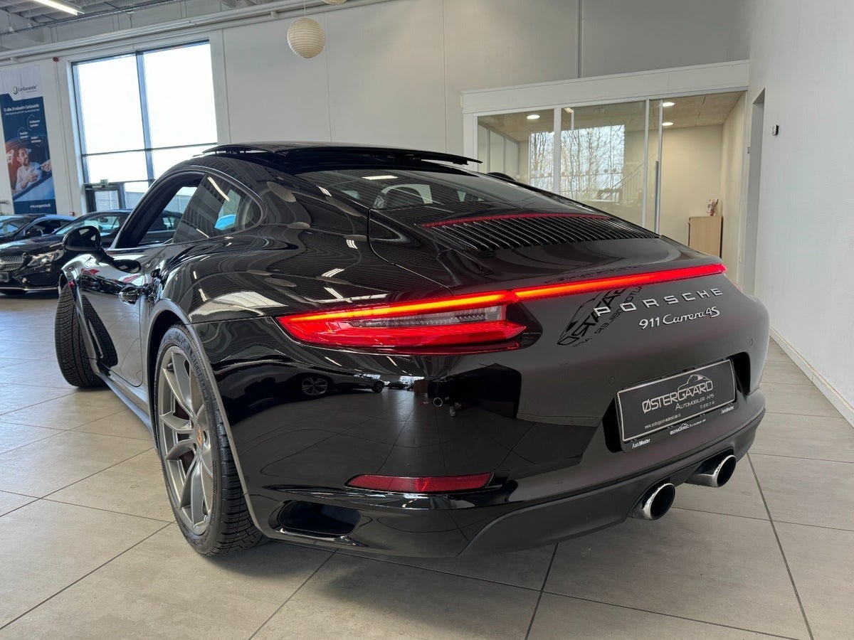 Porsche 911 Carrera 4S 2016