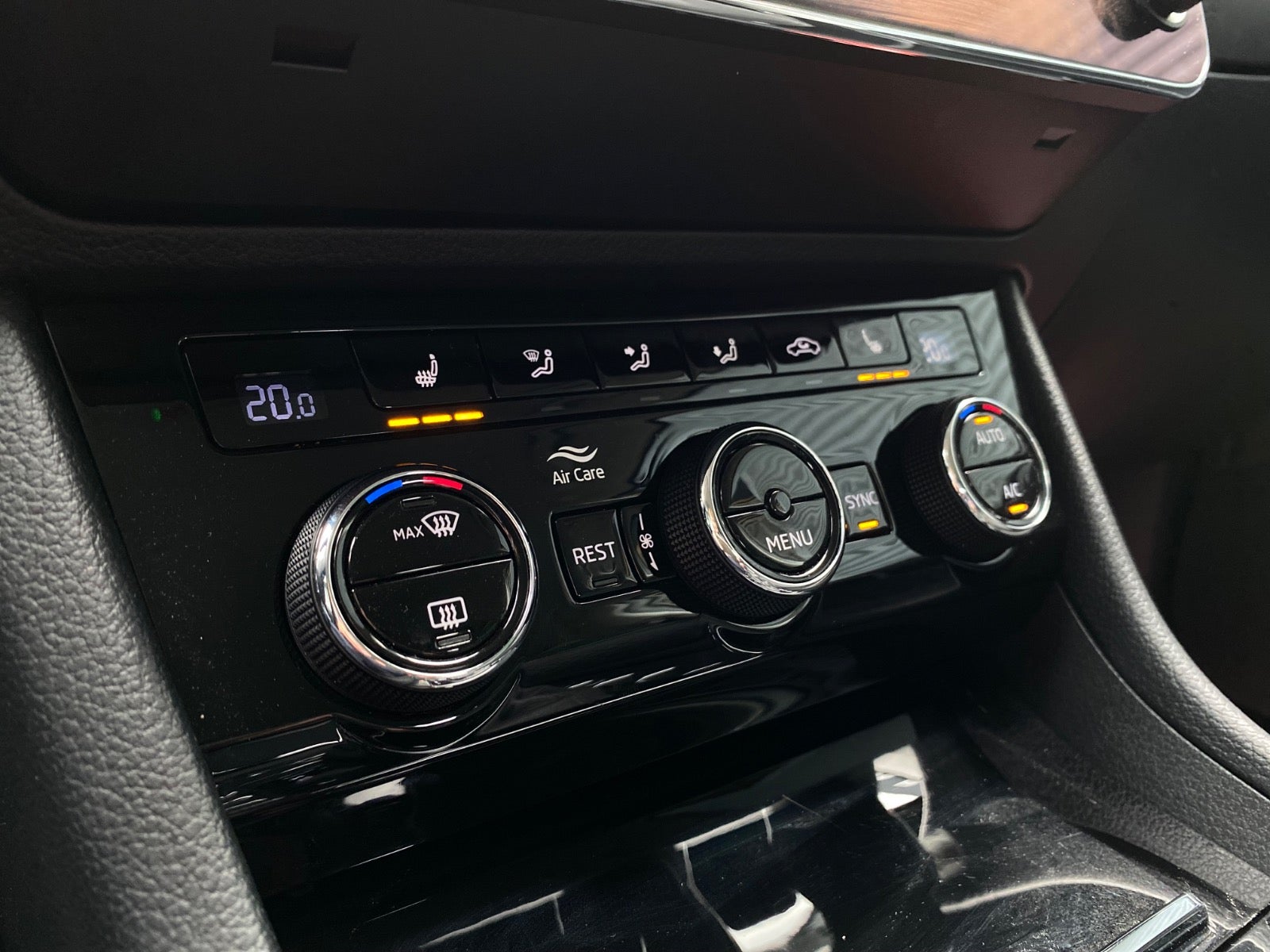 Skoda Superb TSi 150 Style Combi DSG