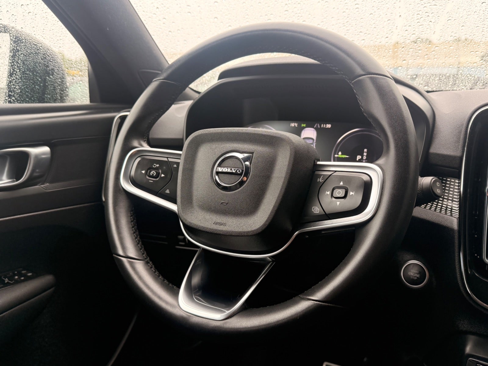 Billede af Volvo XC40 1,5 T4 ReCharge R-Design aut.