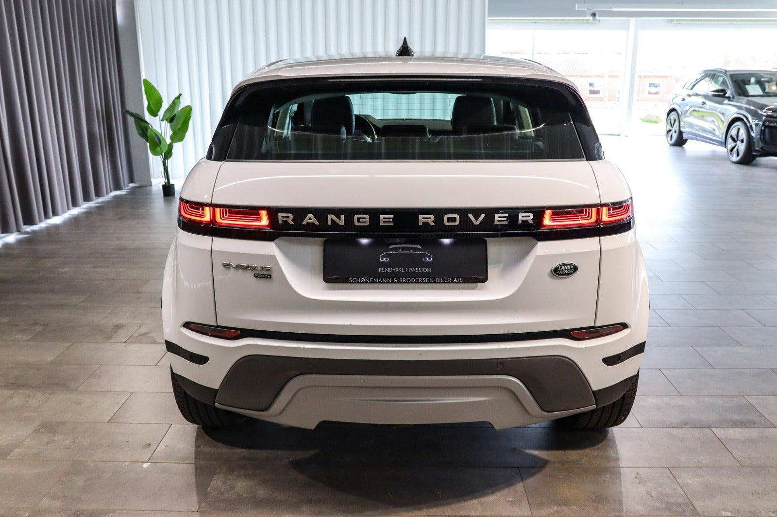 Billede af Land Rover Range Rover Evoque 1,5 P300e SE aut.