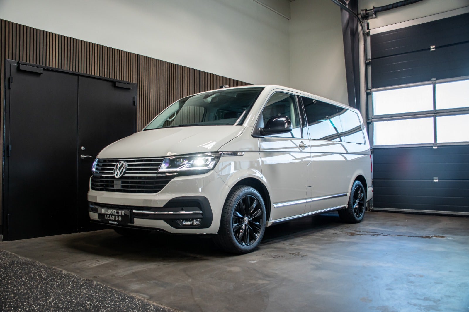 VW Multivan TDi 204 Highline DSG 4Motion kort