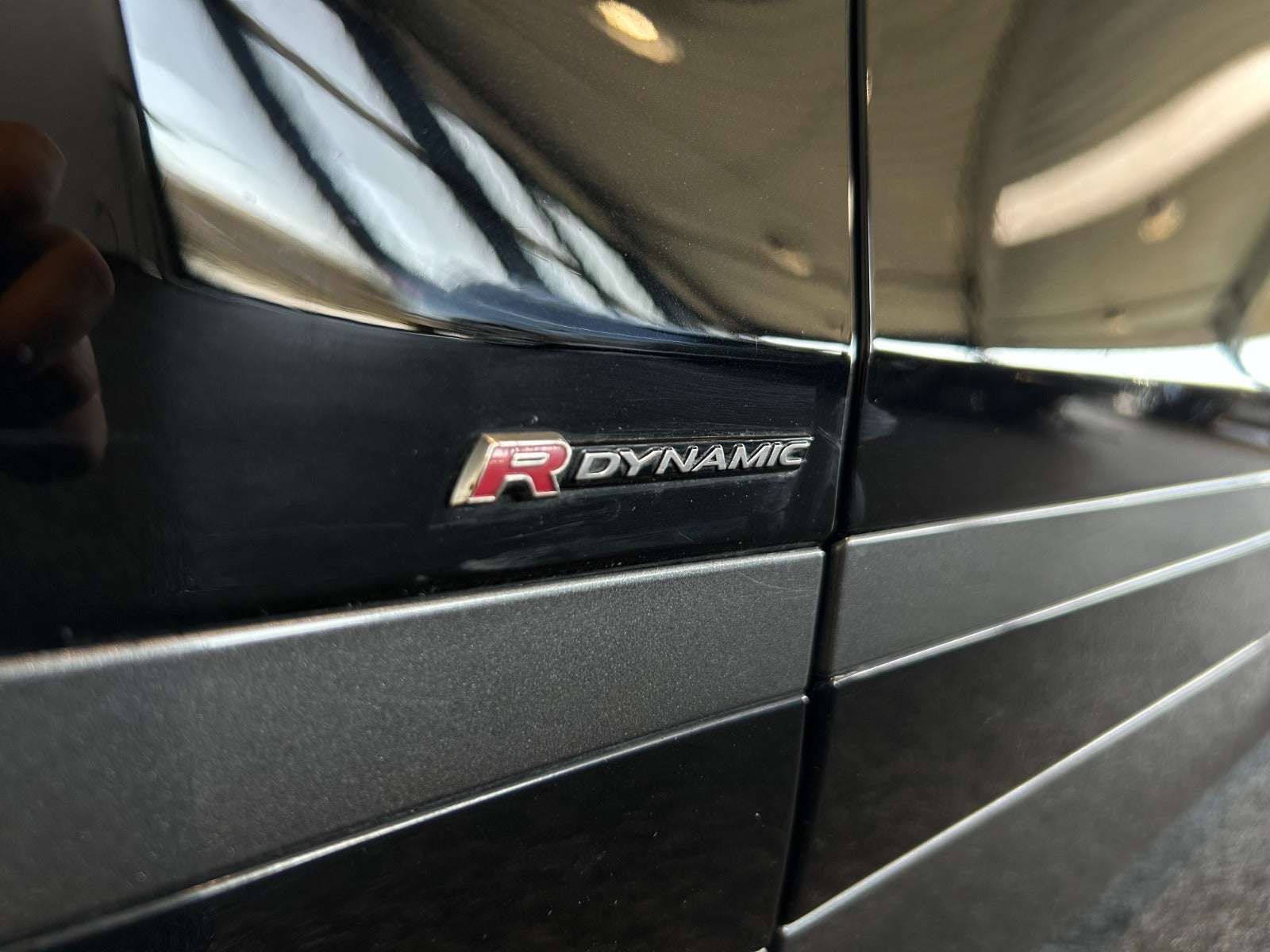 Land Rover Range Rover Velar 3,0 D300 R-Dynamic aut. Van 5d - 15