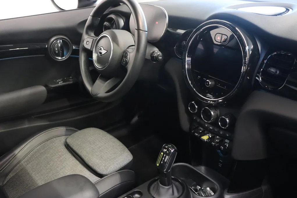MINI Cooper SE Camden Edition