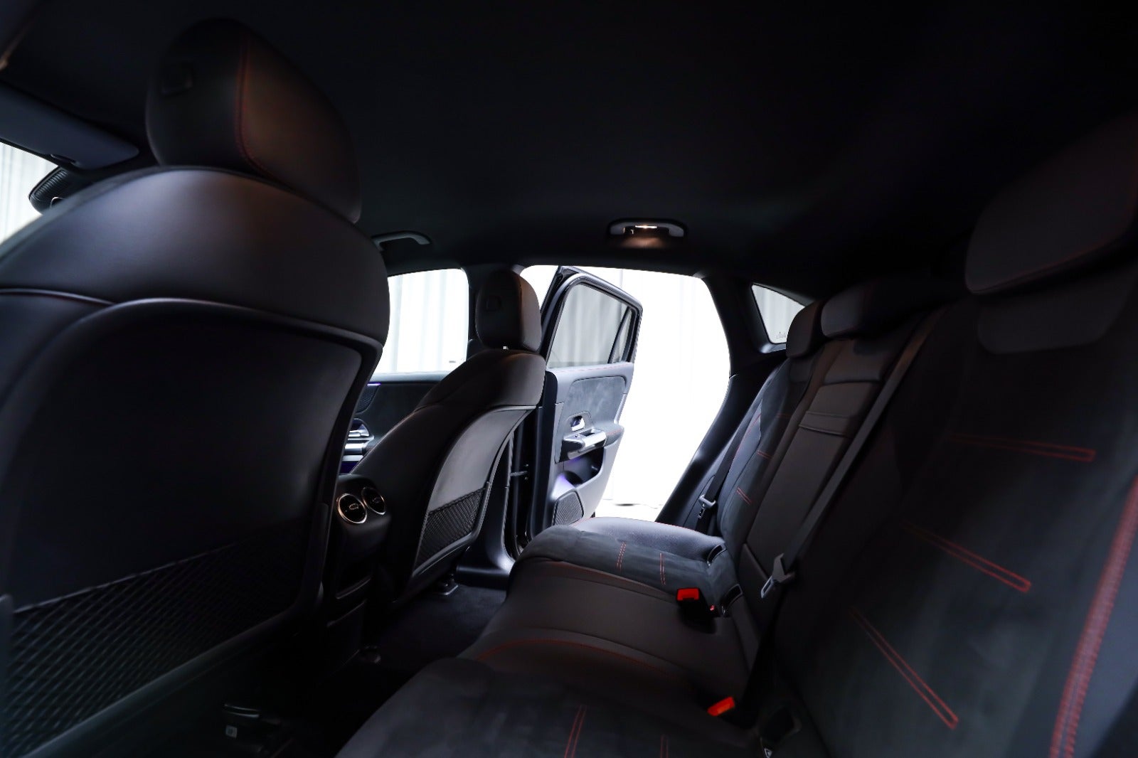 Mercedes-Benz EQA 250+ (5/8)