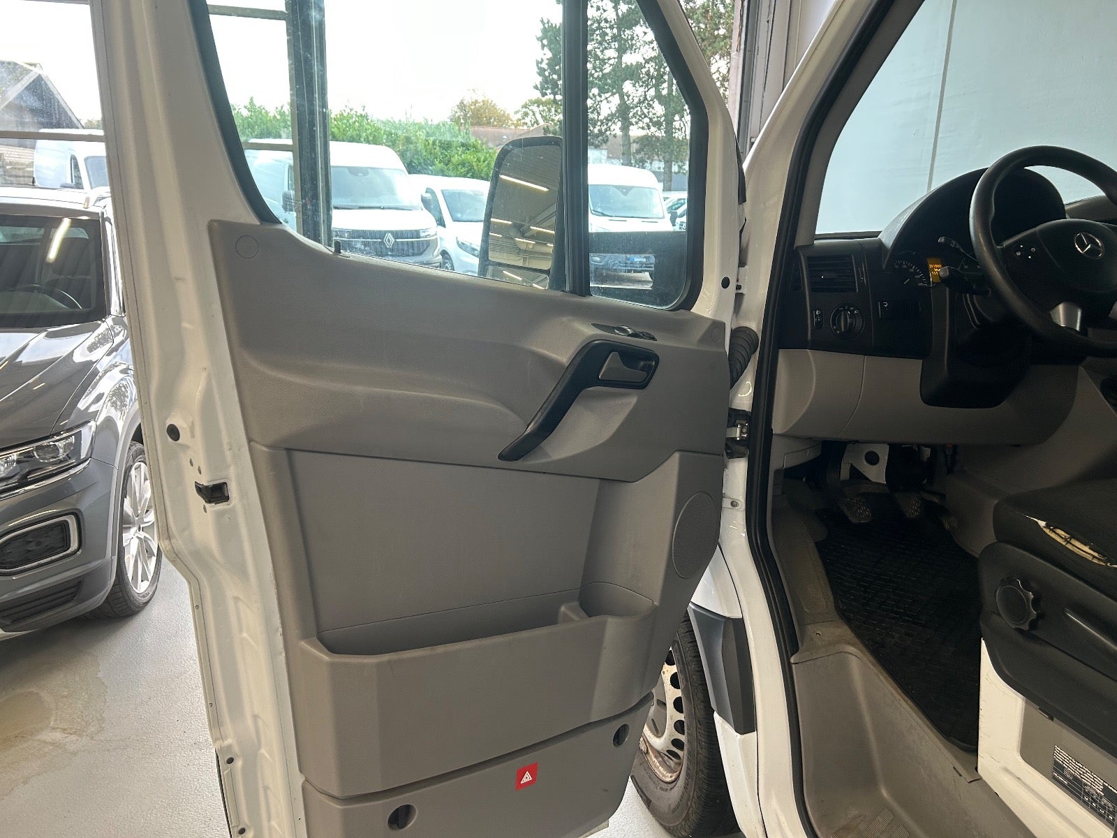 Billede af Mercedes Sprinter 316 2,2 CDi R2 Alukasse m/lift