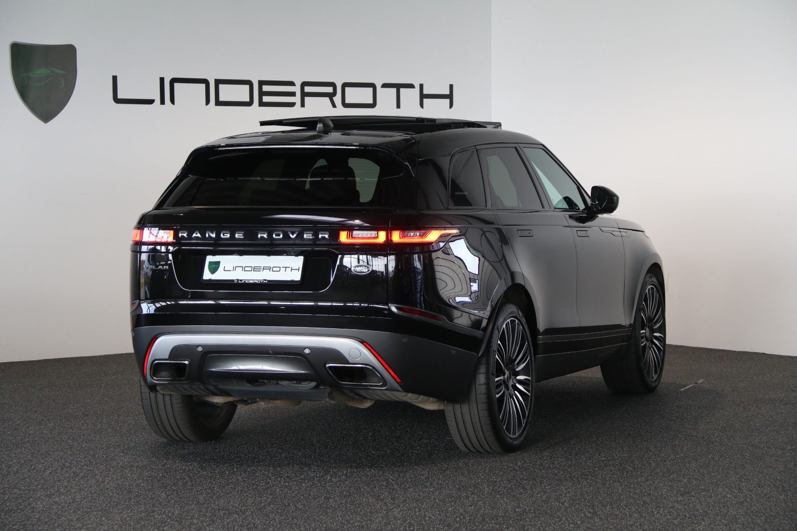 Land Rover Range Rover Velar 3,0 D300 R-Dynamic aut. Van 5d - 2