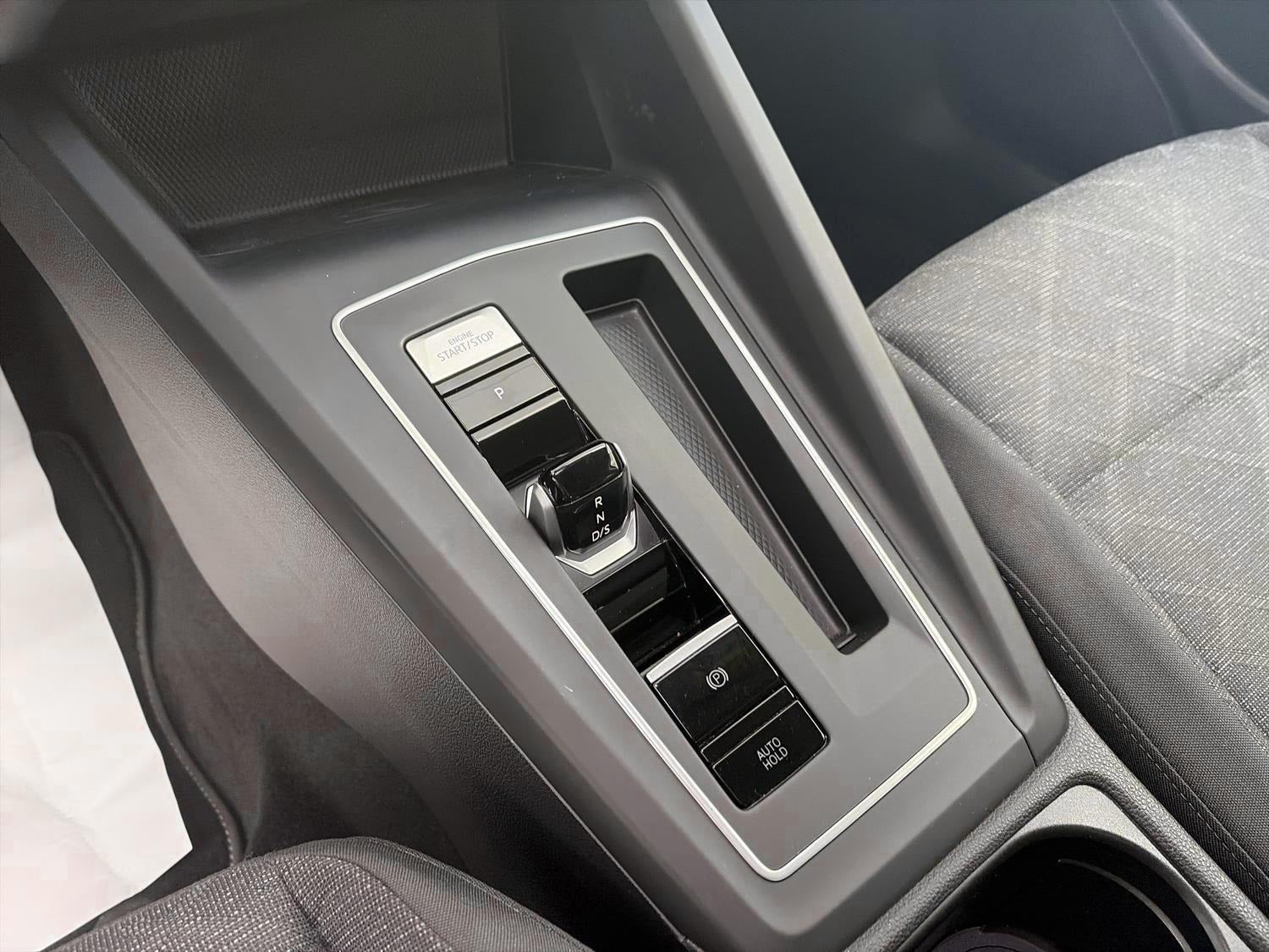Billede af VW Golf VIII 1,5 eTSi 130 Life Variant DSG