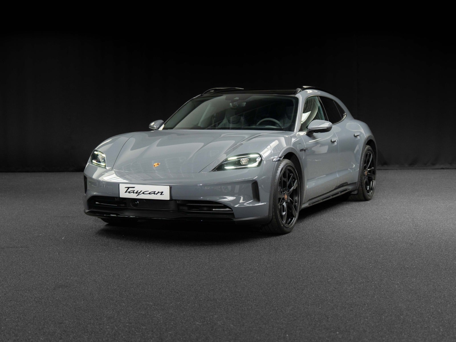 Porsche Taycan 4