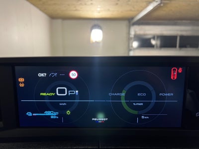 Peugeot e-5008 Allure Van