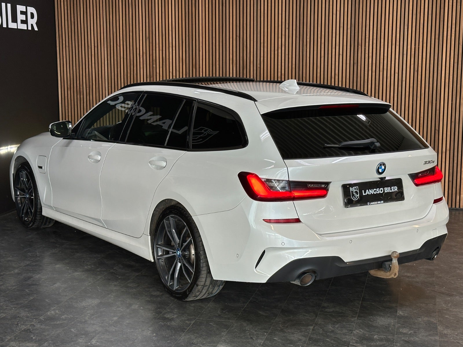 Billede af BMW 330e 2,0 Touring M-Sport+ aut.