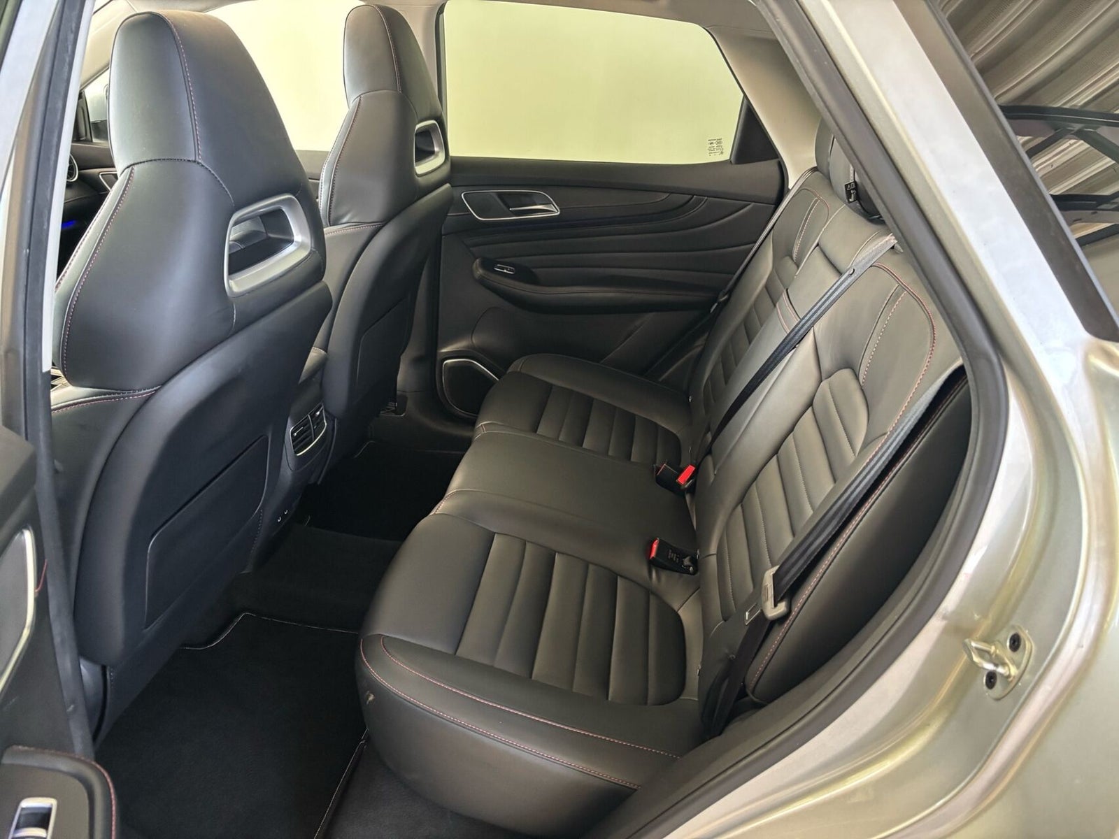 MG EHS PHEV Luxury