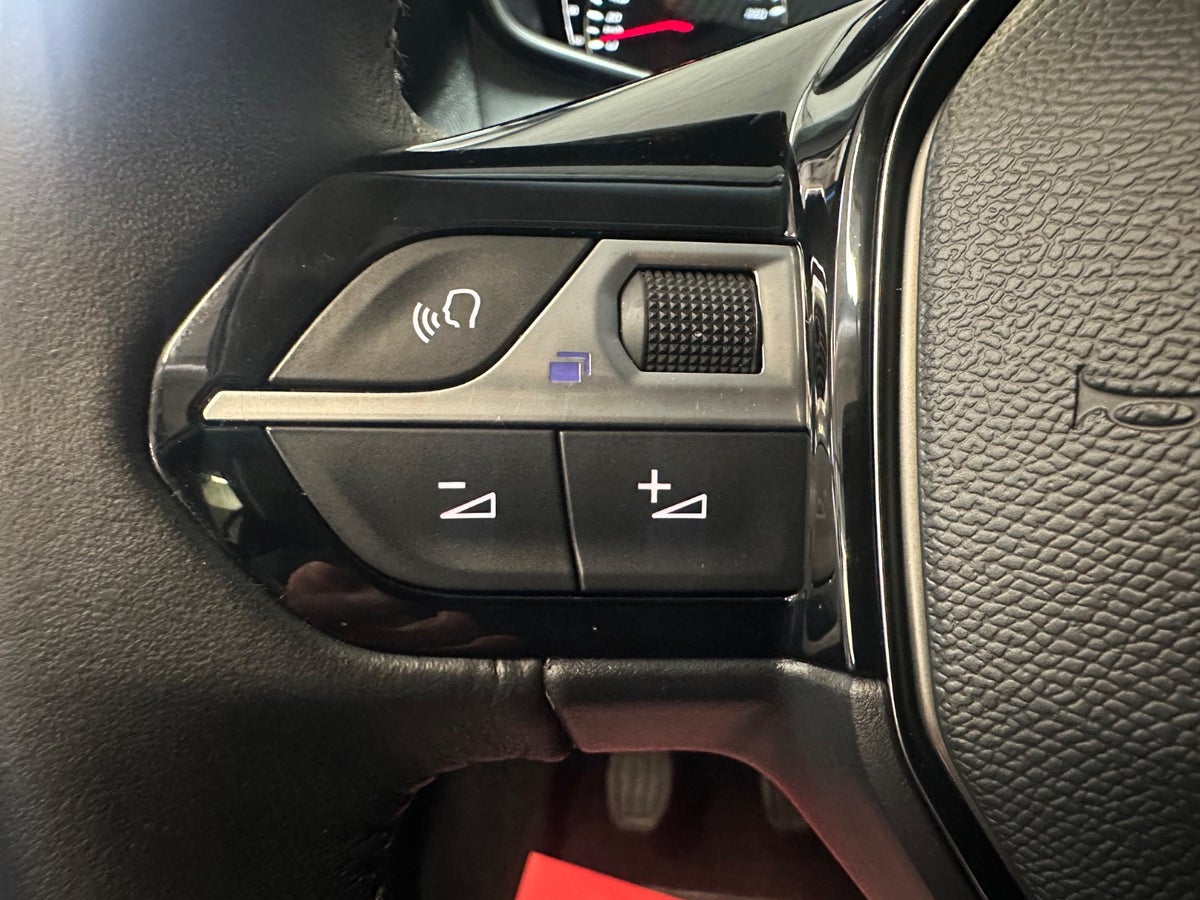 Peugeot 2008 PureTech 130 Active Pack