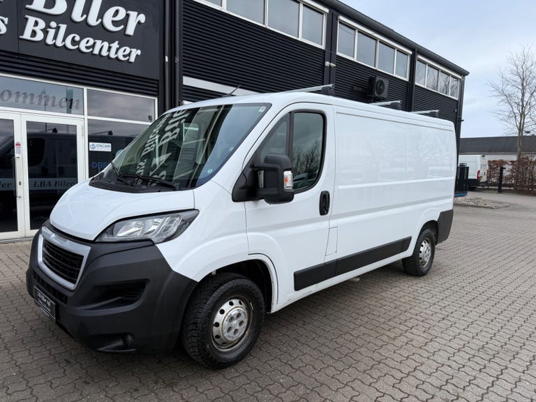 Peugeot Boxer 330 BlueHDi 140 L2H1 Premium
