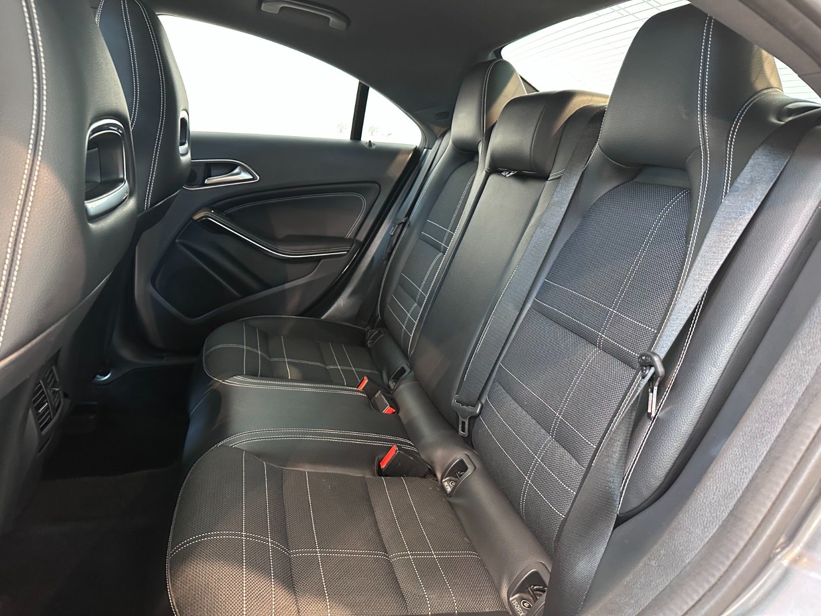 2014 Mercedes CLA200