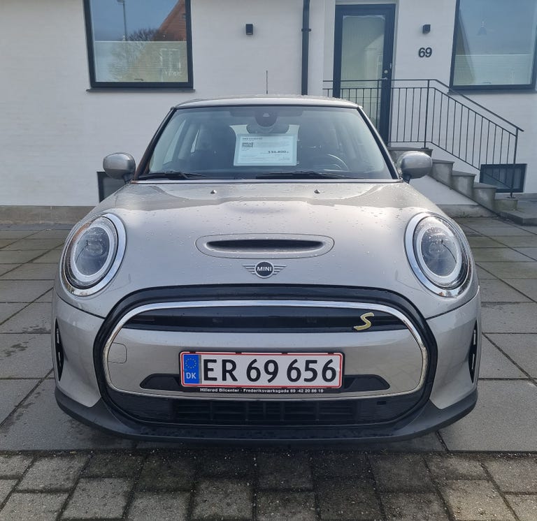 MINI Cooper SE Classic Trim