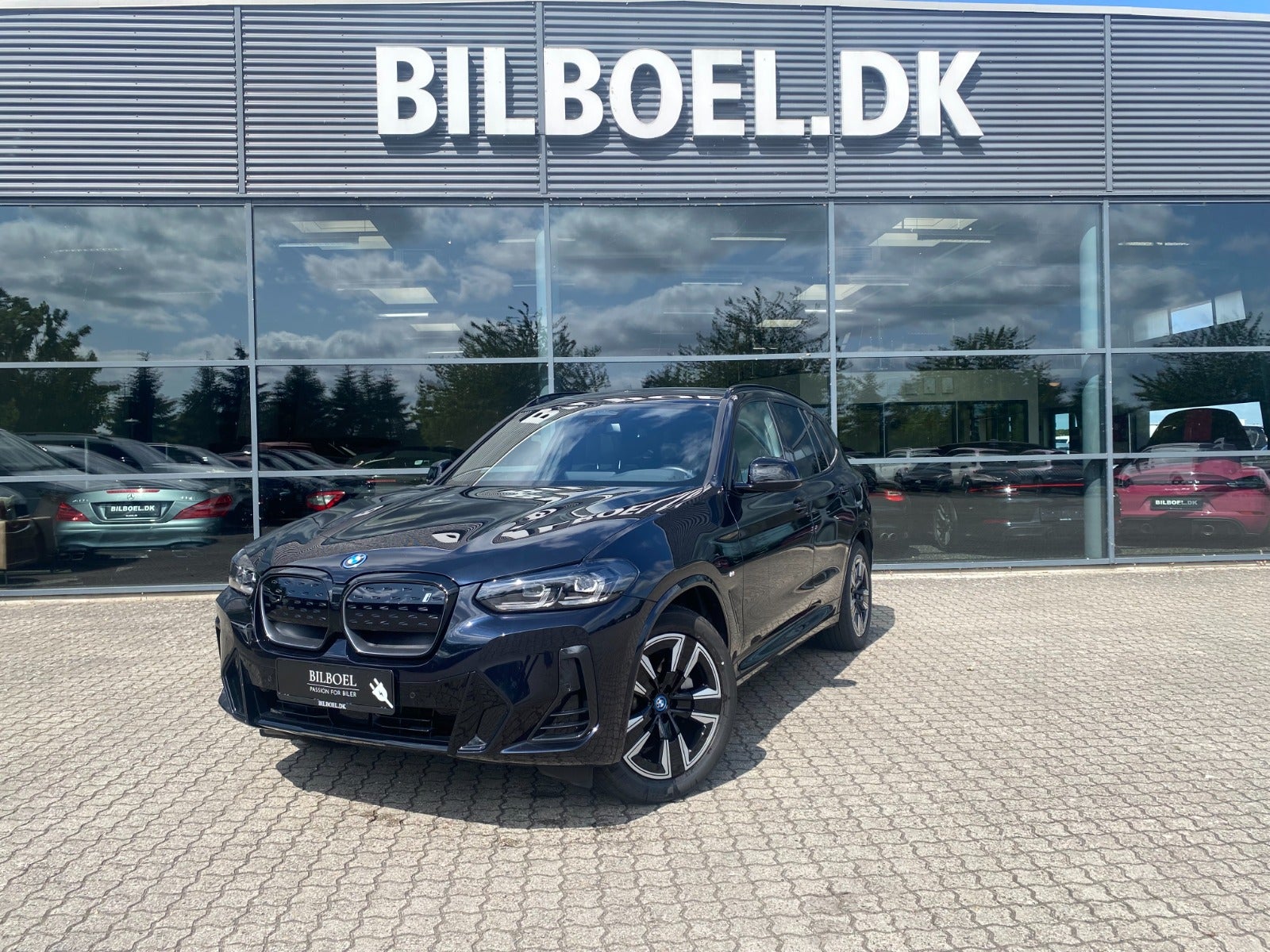BMW iX3 Charged M-Sport