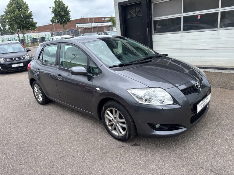 Toyota Auris Luna