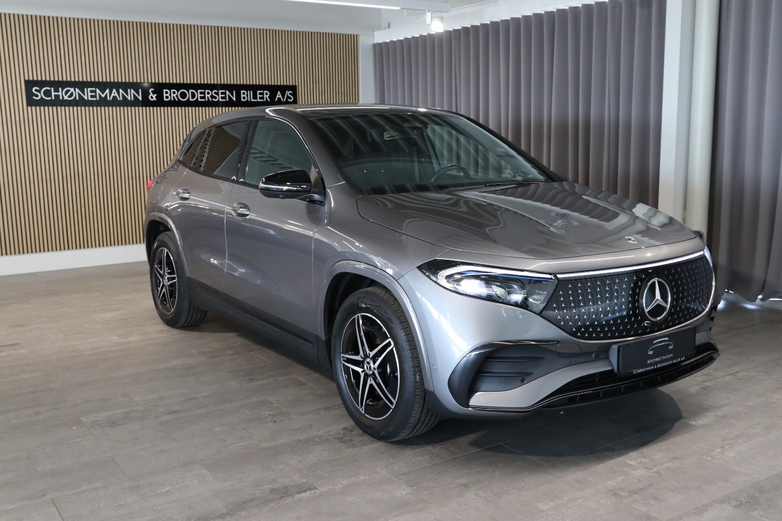 Billede af Mercedes EQA350  AMG Line Premium 4Matic