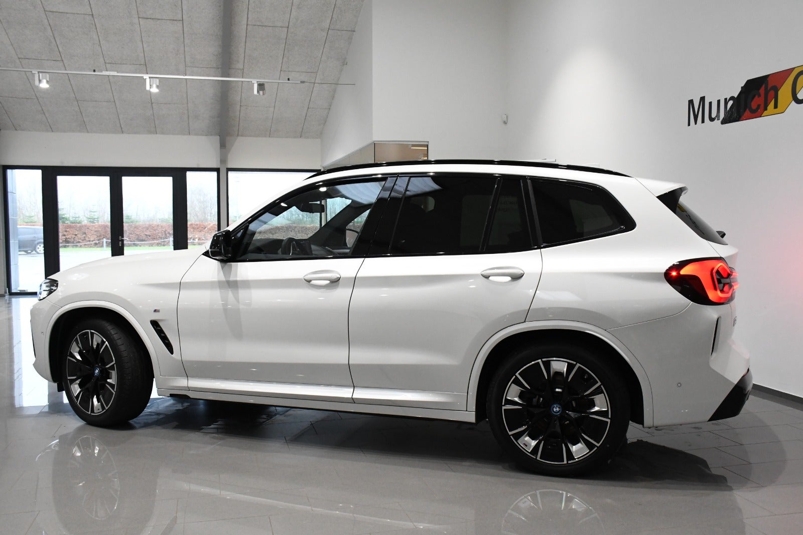 BMW iX3 2024