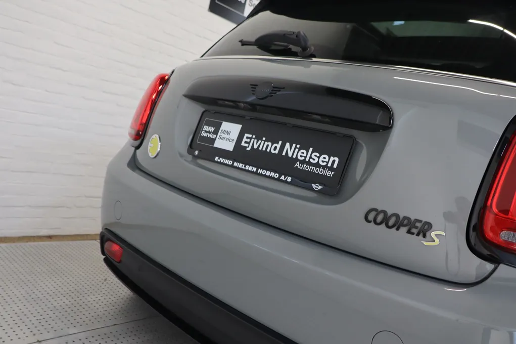 MINI Cooper SE Camden Edition