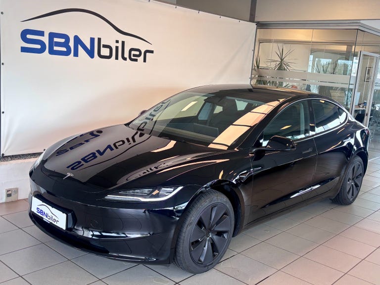 Tesla Model 3 RWD
