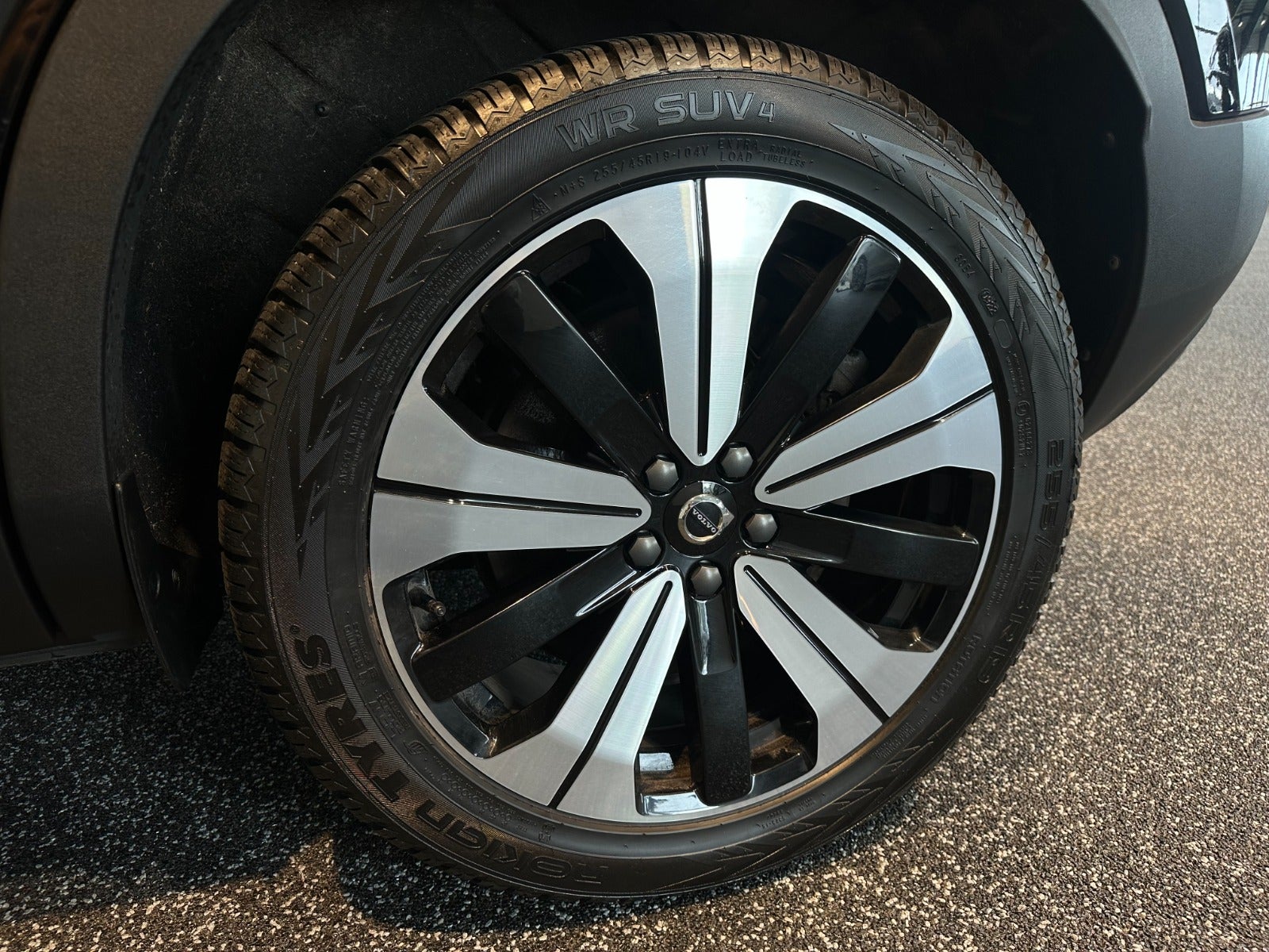 Volvo XC40 P6 ReCharge Plus 5d - 10