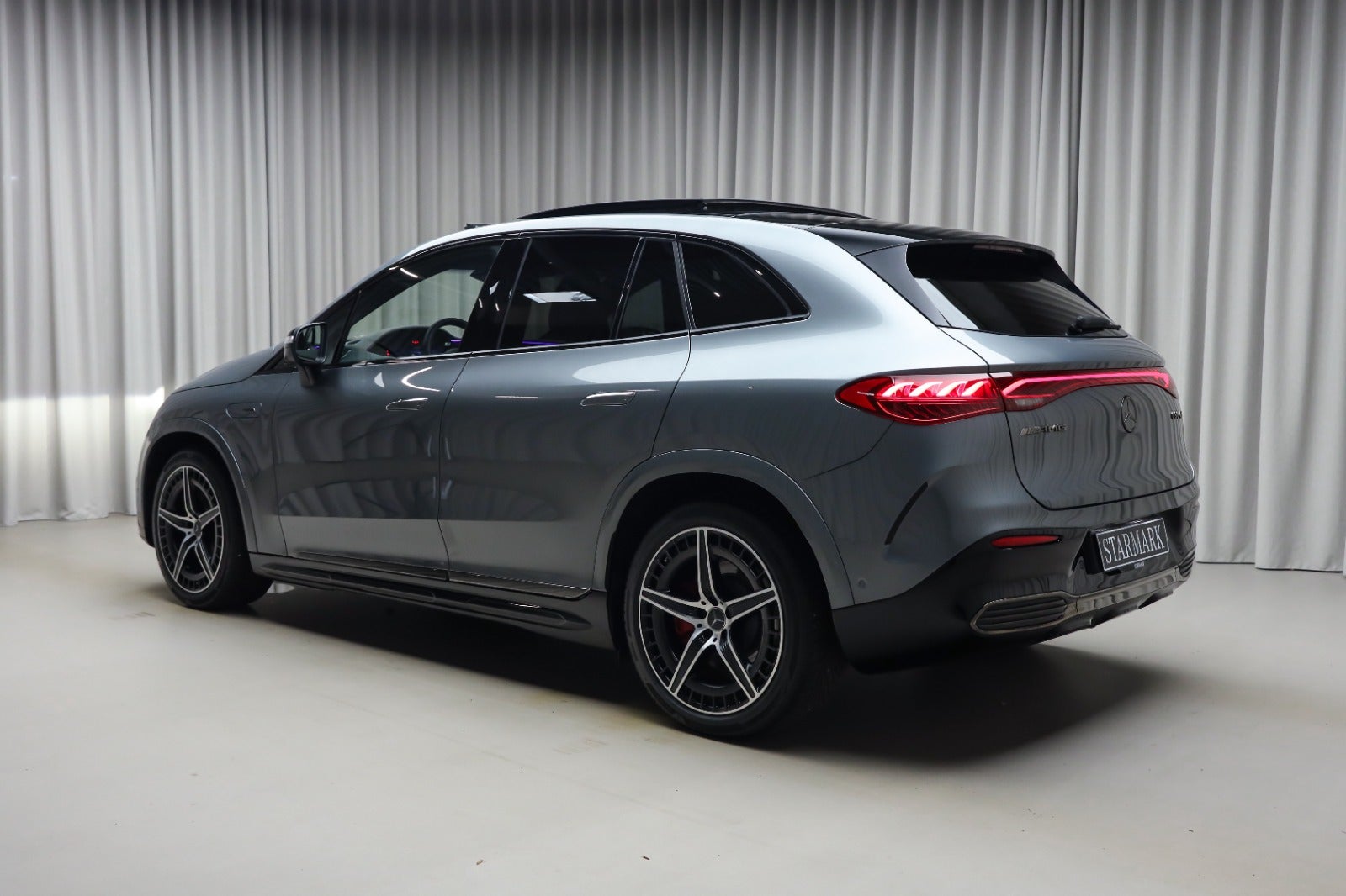 Mercedes-AMG EQE 43 SUV (3/8)