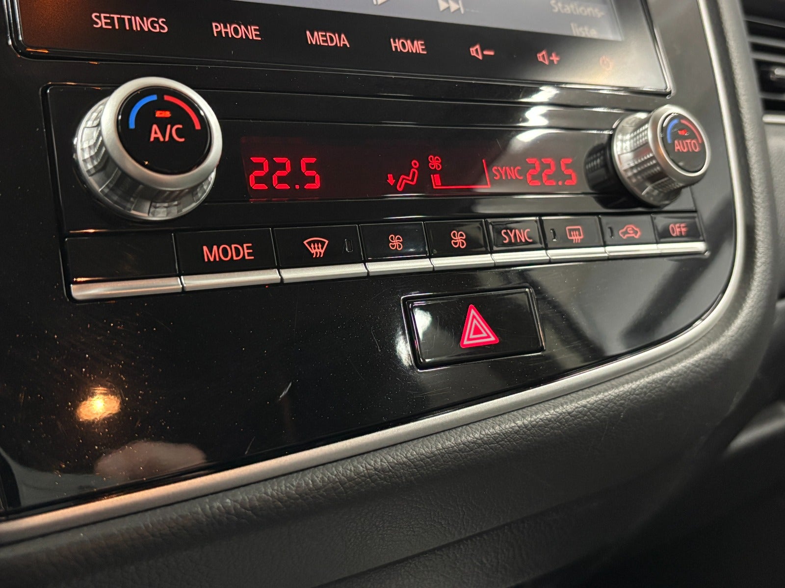 Billede af Mitsubishi Outlander 2,4 PHEV Intense CVT 4WD