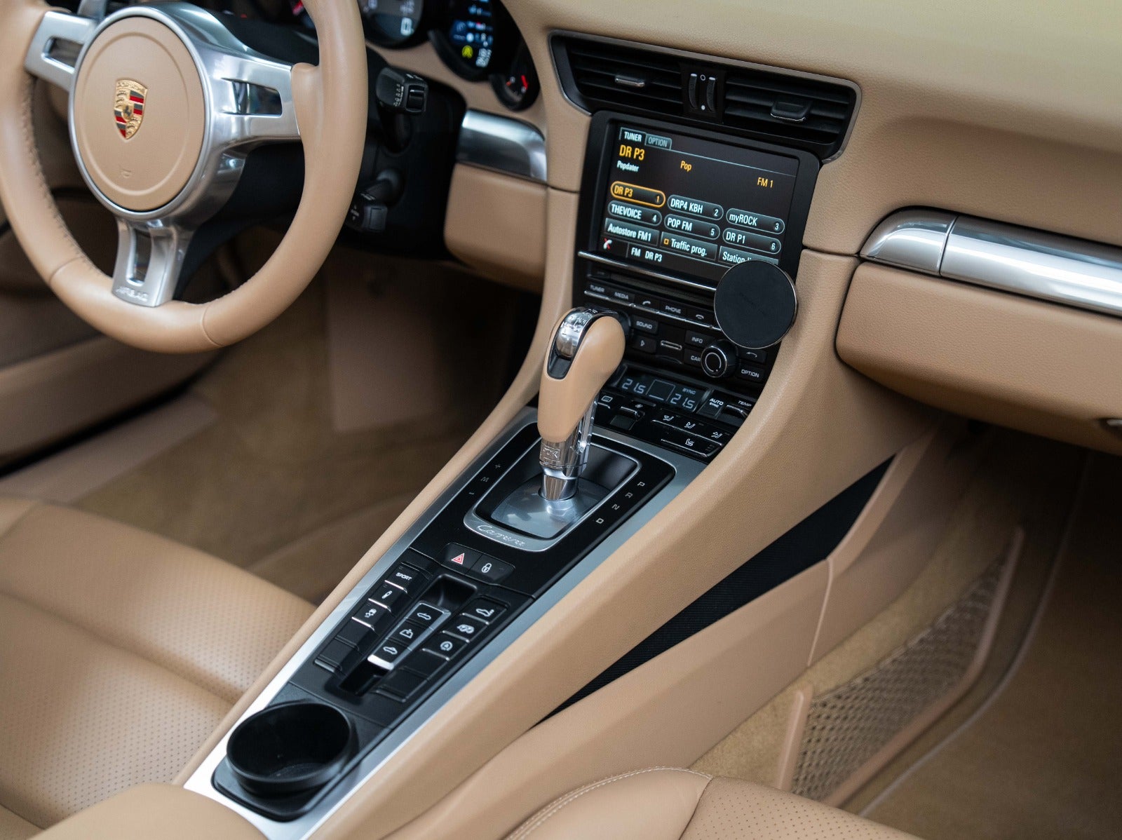 Gallery image 17 of 19