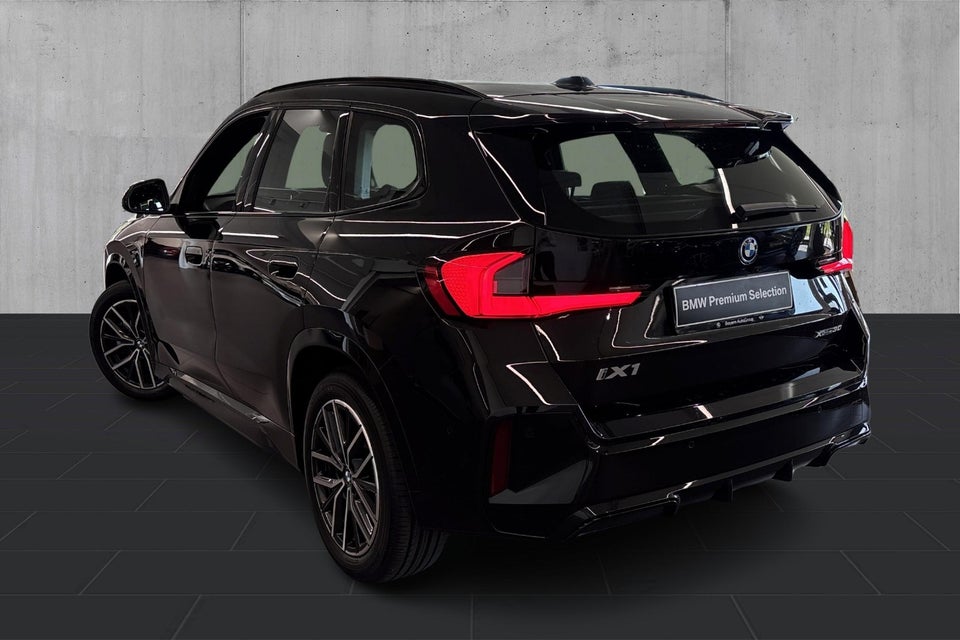 BMW iX1 xDrive30 M-Sport 2026