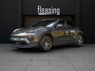 Porsche Macan 4   5d
