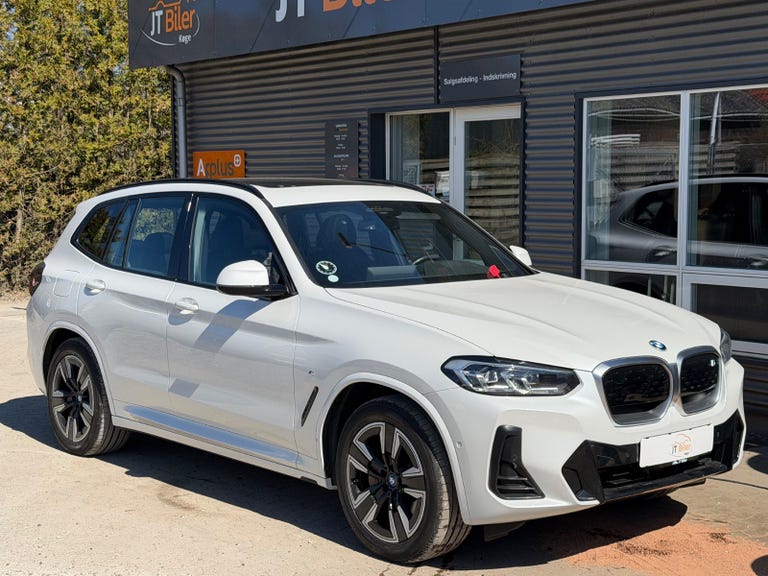 BMW iX3 Charged M-Sport