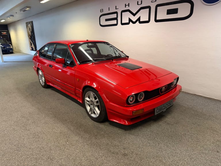 Alfa Romeo GTV V6