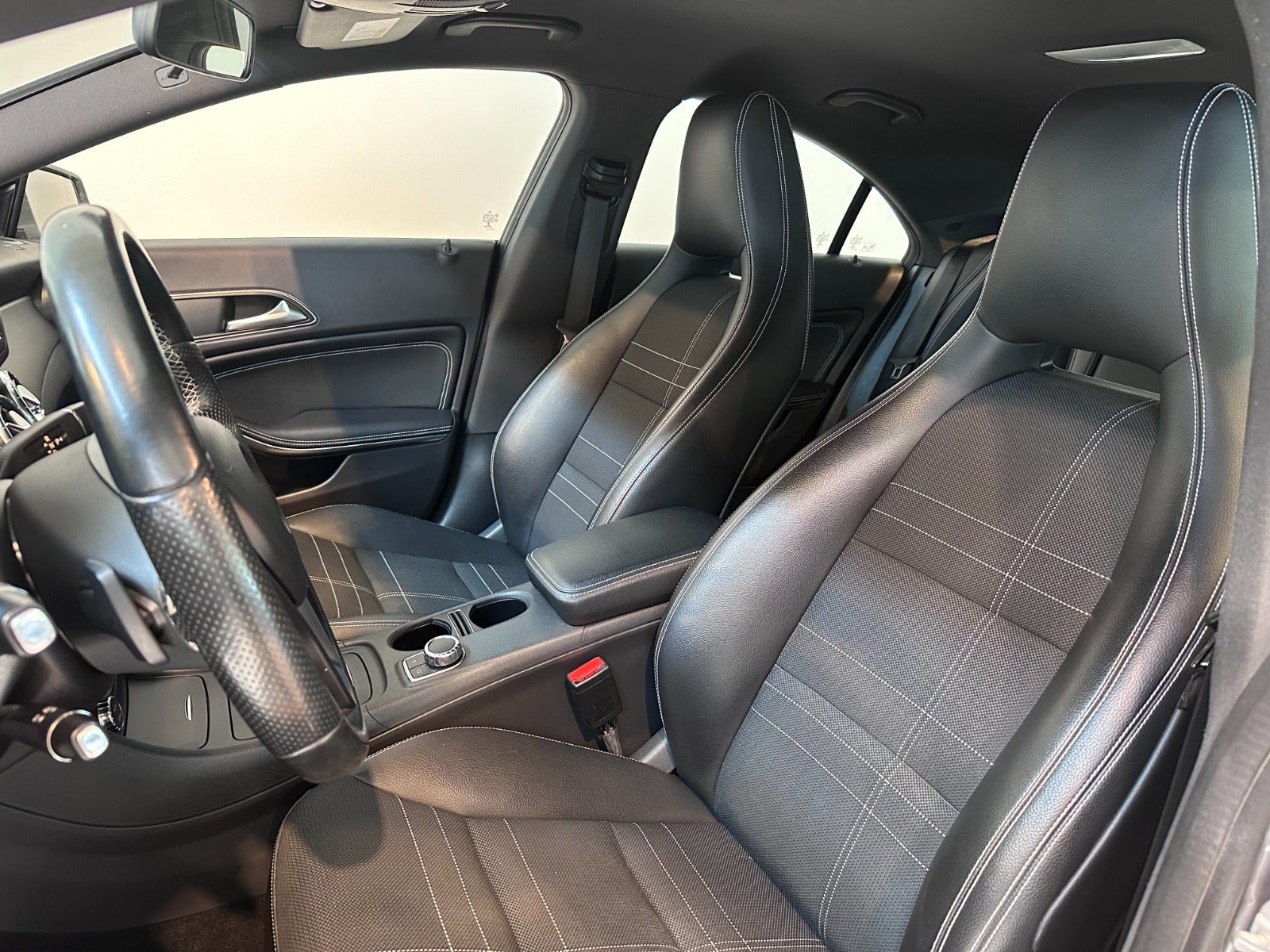 2014 Mercedes CLA200