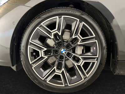 BMW i5 eDrive40 Fully Charged M-Sport