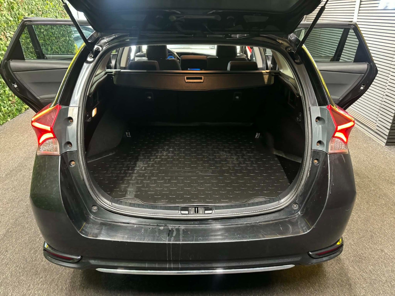 Billede af Toyota Auris 1,6 D-4D T2 Comfort Touring Sports