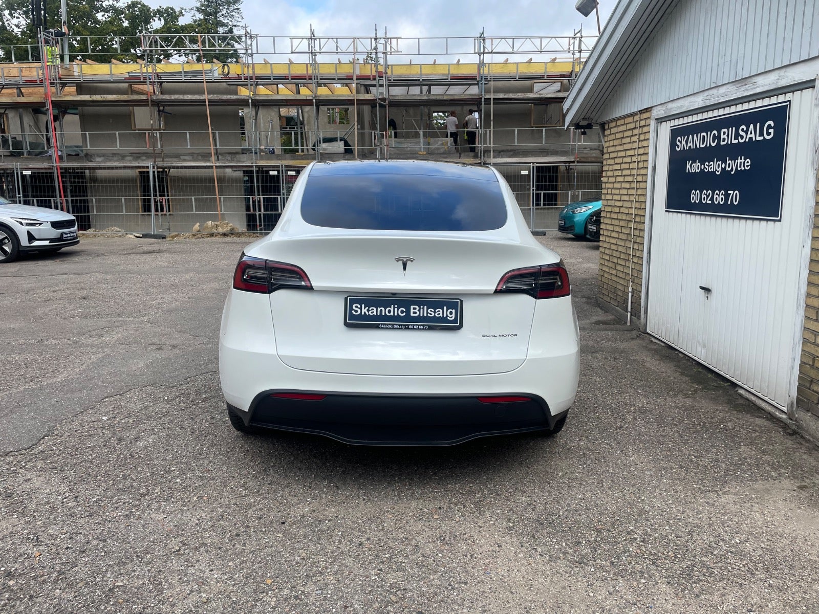 Tesla Model Y Long Range AWD