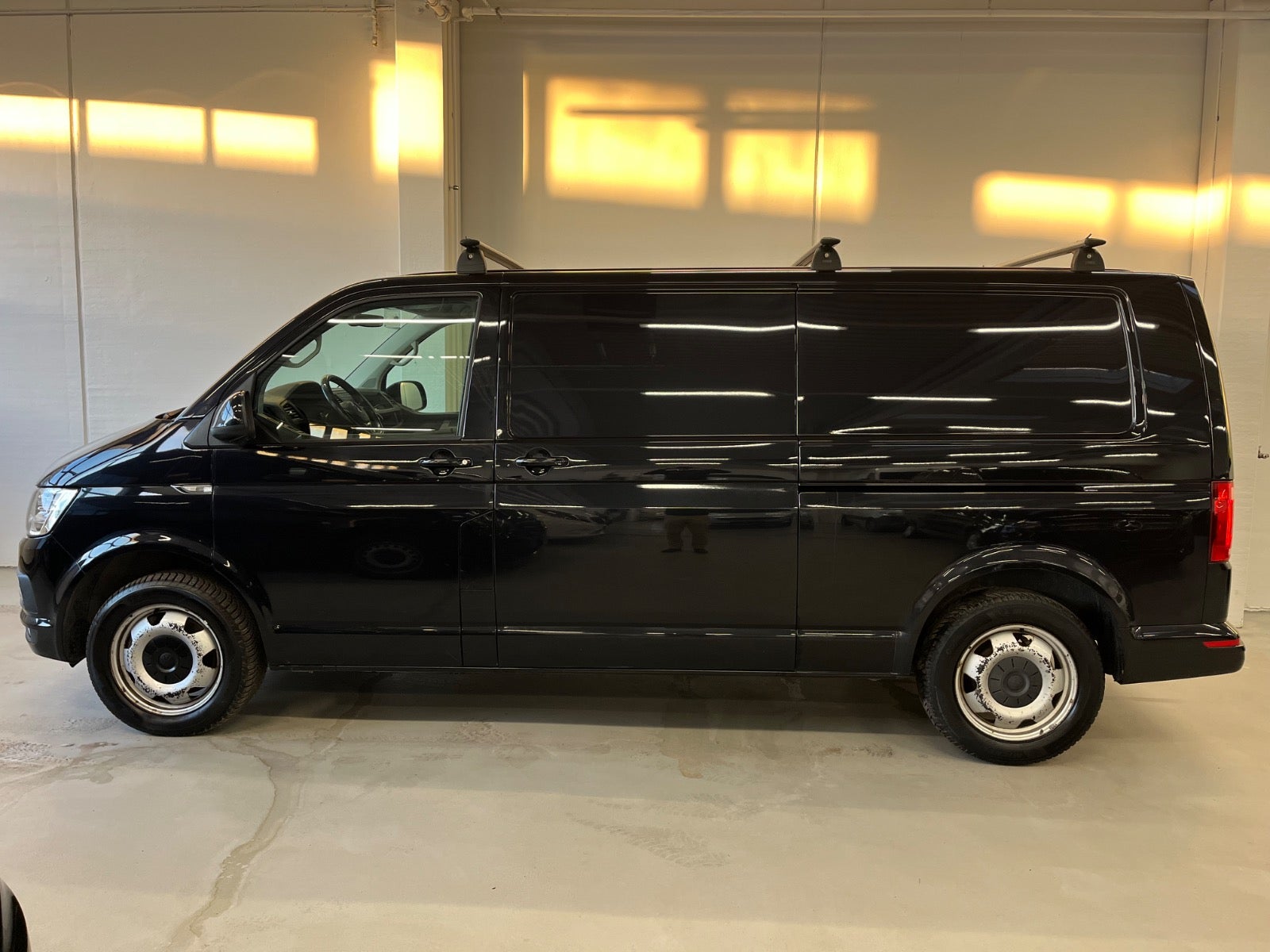 Billede af VW Transporter 2,0 TDi 204 Kassevogn DSG lang