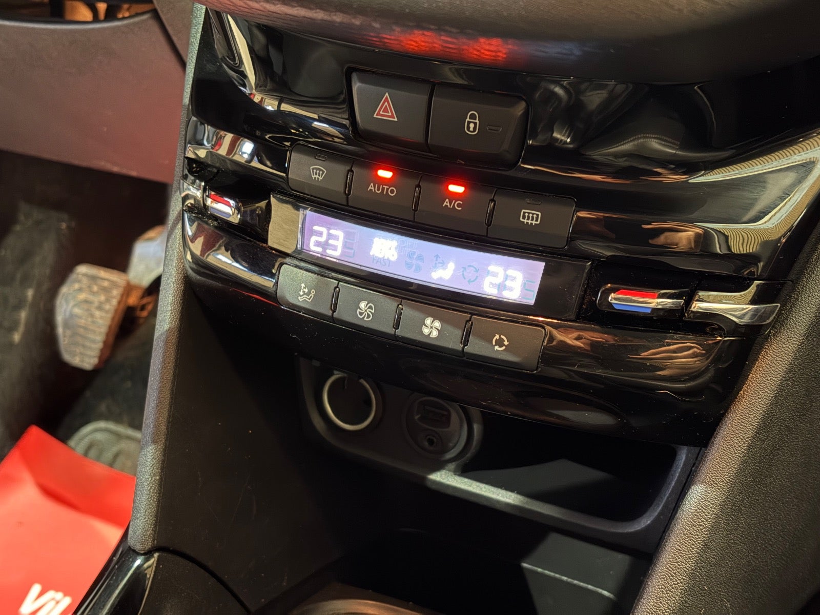 Billede af Peugeot 2008 1,6 BlueHDi 100 Allure