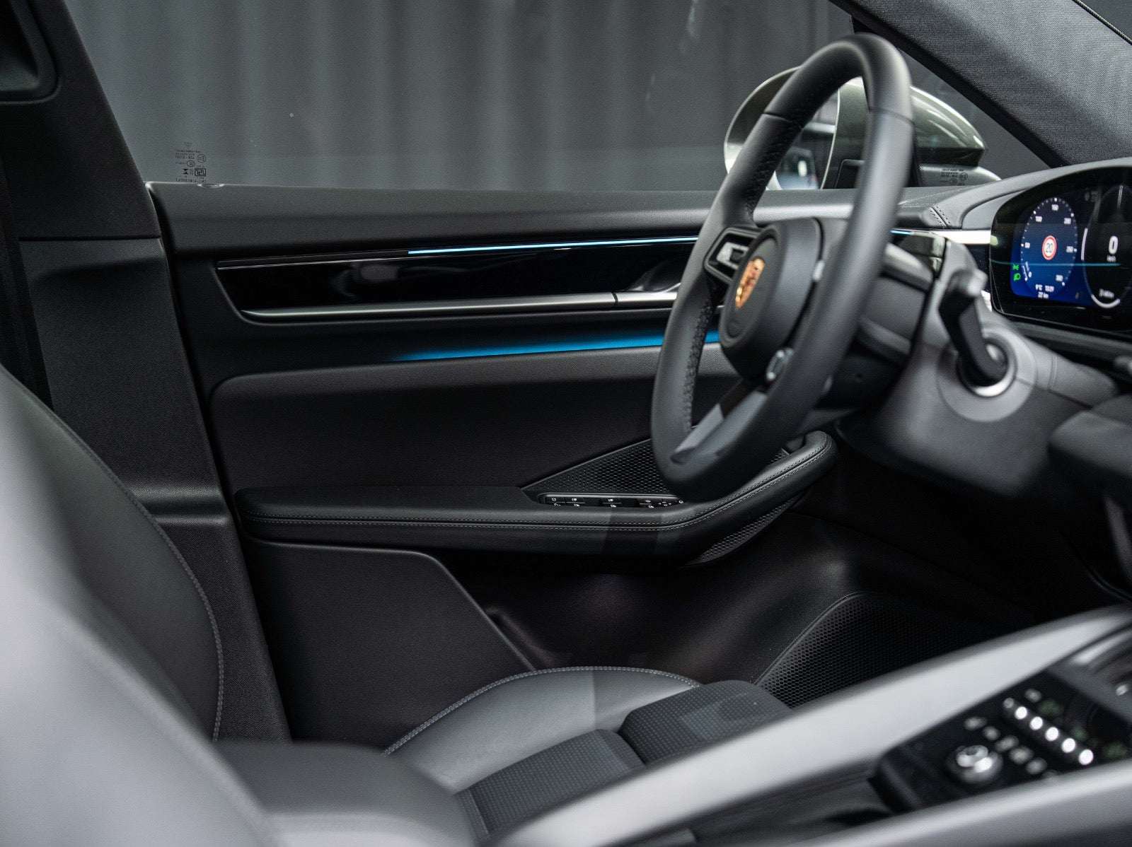 Gallery image 17 of 18