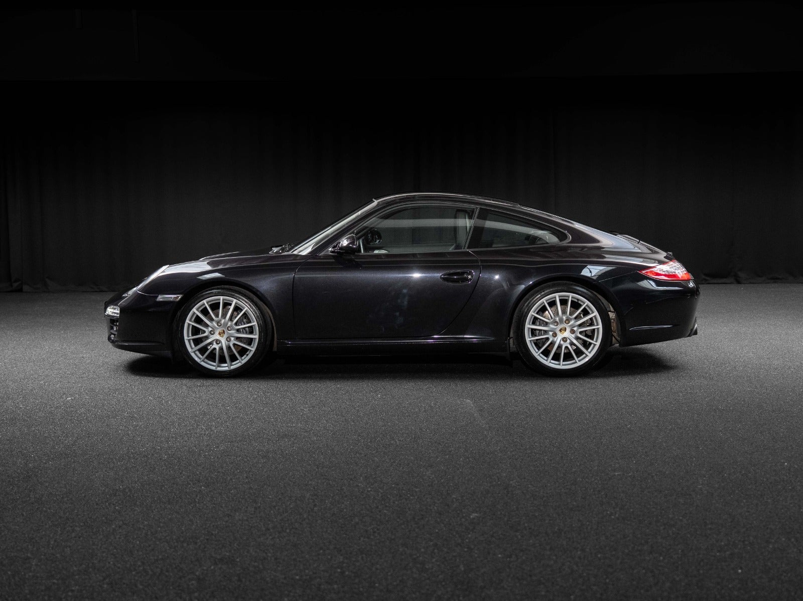 Gallery image 3 of 17